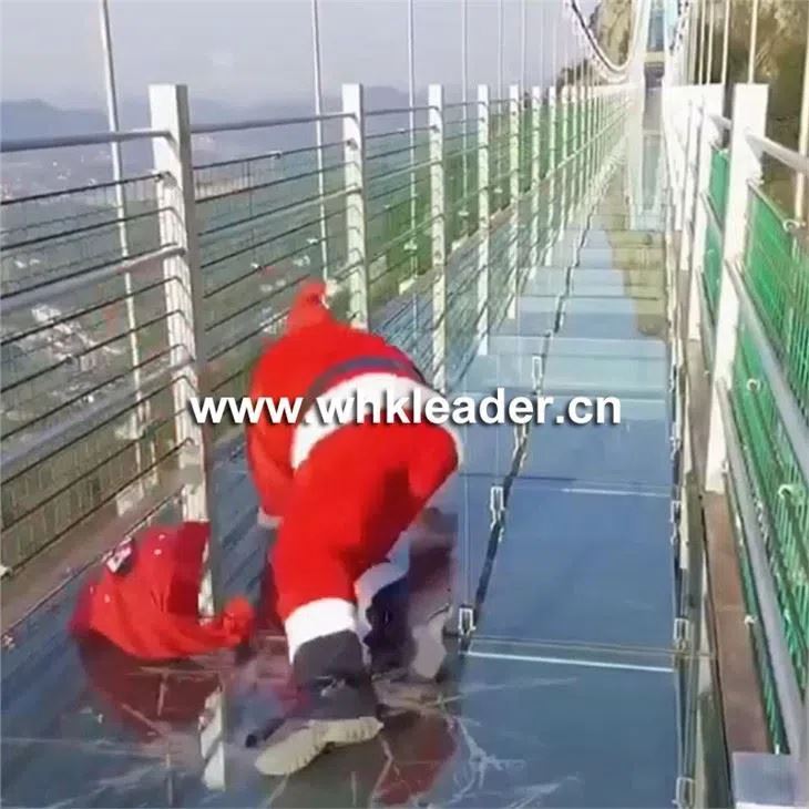 شاشة زجاجية ثلاثية الأبعاد ذات تأثير خاص